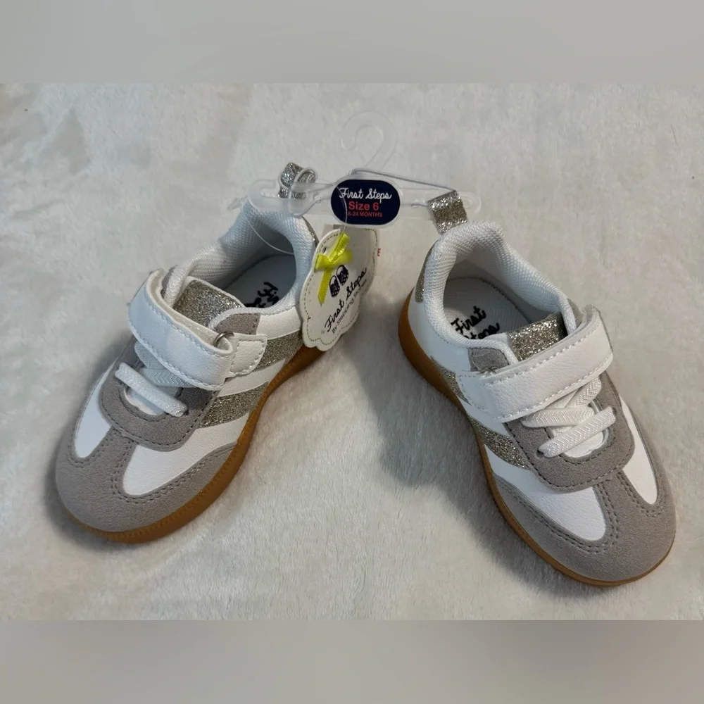 First Steps Size 6 Sneakers - Picture 3 of 7